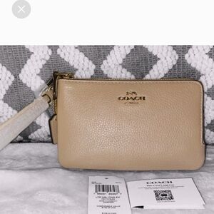 Coach wallet/ wristlet NWT